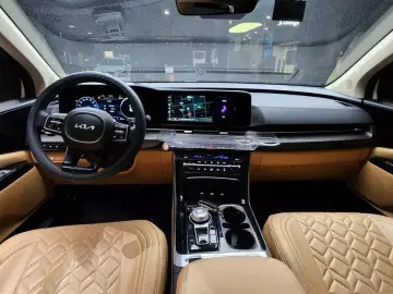 2023 Kia Carnival с пробегом 44 984 км
