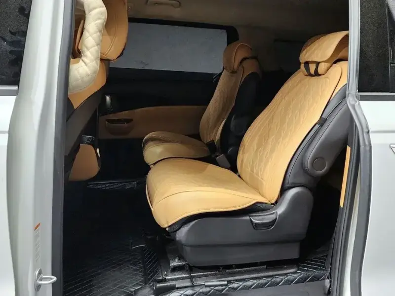 2023 Kia Carnival с пробегом 44 984 км