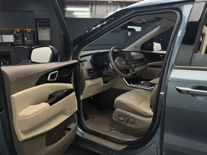 2021 Kia Carnival с пробегом 76 687 км