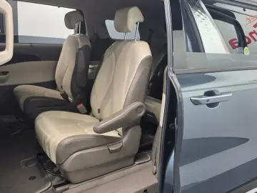 2021 Kia Carnival с пробегом 76 687 км