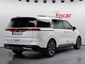 2023 Kia Carnival с пробегом 41 177 км