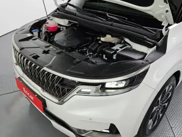 2023 Kia Carnival с пробегом 41 177 км