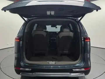 2021 Kia Carnival с пробегом 76 687 км