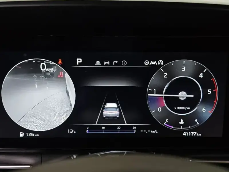 2023 Kia Carnival с пробегом 41 177 км