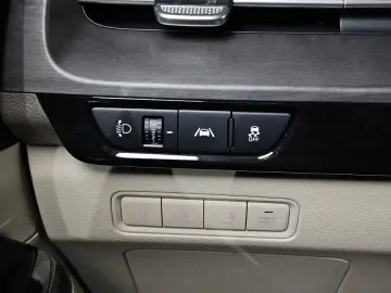 2023 Kia Carnival с пробегом 41 177 км