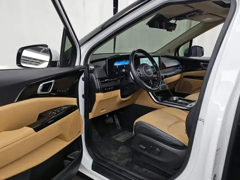 2022 Kia Carnival с пробегом 120 535 км