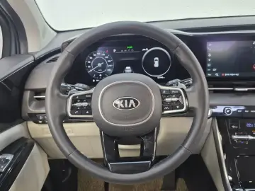 2021 Kia Carnival с пробегом 52 740 км