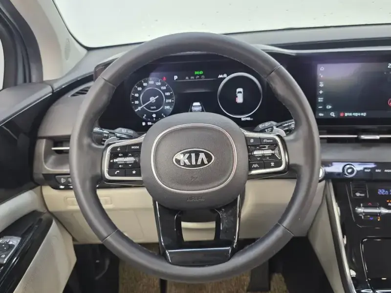 2021 Kia Carnival с пробегом 52 740 км