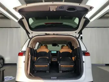 2022 Kia Carnival с пробегом 120 535 км