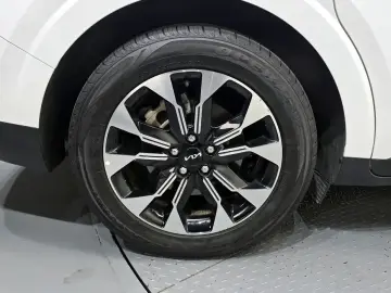 2022 Kia Carnival с пробегом 64 323 км
