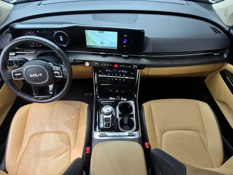 2022 Kia Carnival с пробегом 64 323 км