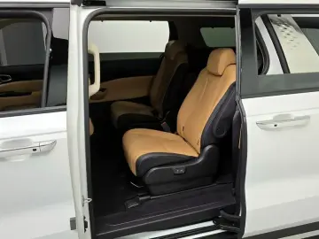 2022 Kia Carnival с пробегом 64 323 км