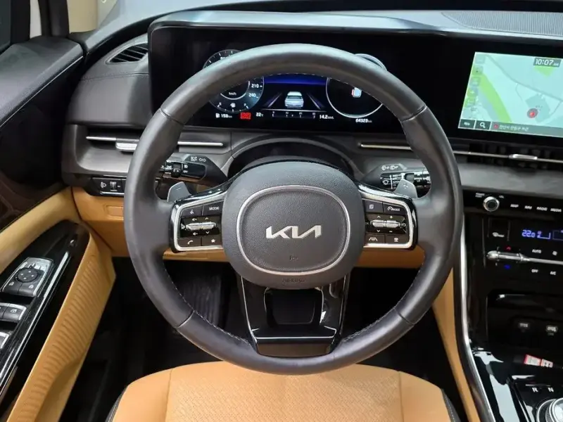 2022 Kia Carnival с пробегом 64 323 км