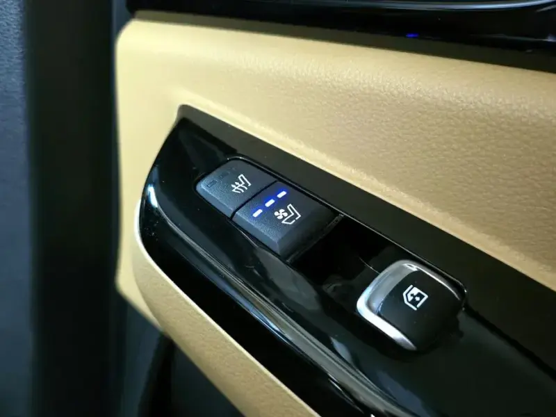 2022 Kia Carnival с пробегом 64 323 км