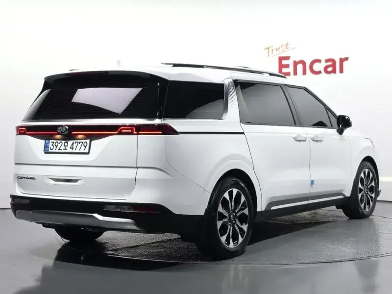 2021 Kia Carnival с пробегом 84 339 км