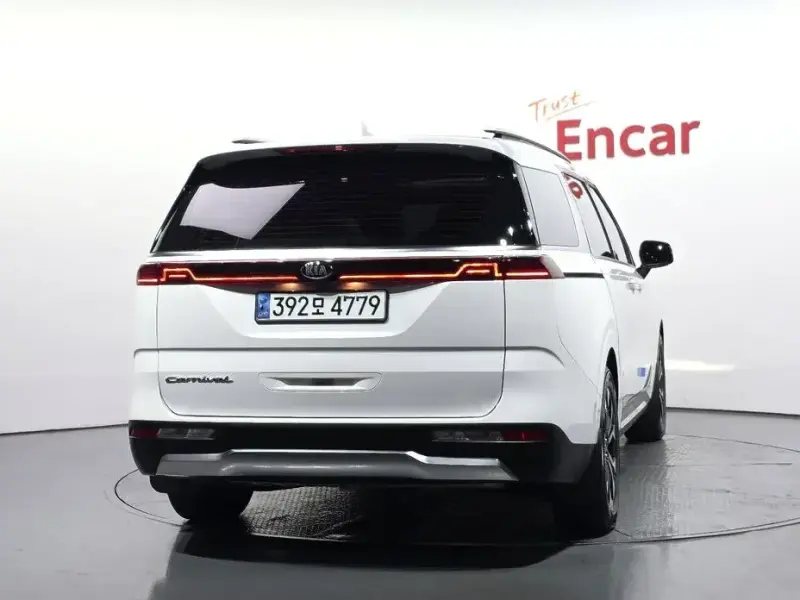 2021 Kia Carnival с пробегом 84 339 км