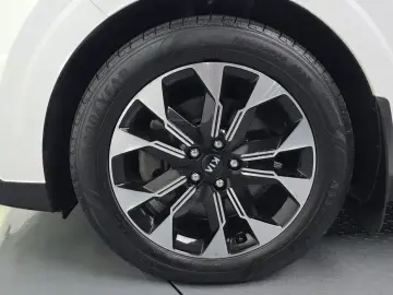 2021 Kia Carnival с пробегом 84 339 км