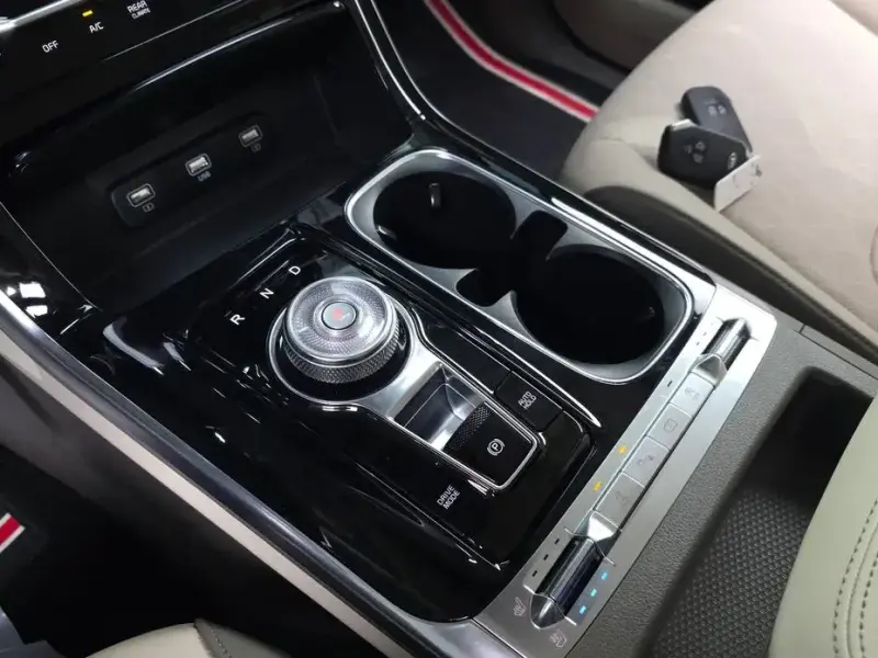 2021 Kia Carnival с пробегом 84 339 км