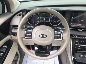 2021 Kia Carnival с пробегом 84 339 км