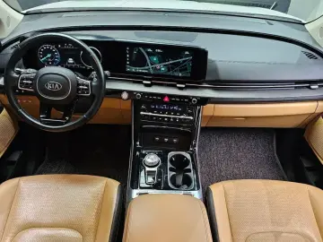 2021 Kia Carnival с пробегом 123 477 км