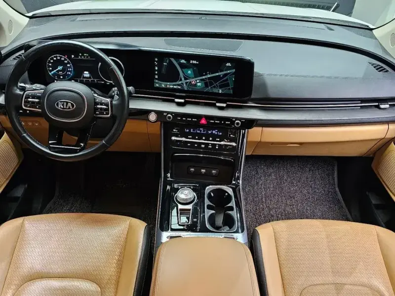 2021 Kia Carnival с пробегом 123 477 км