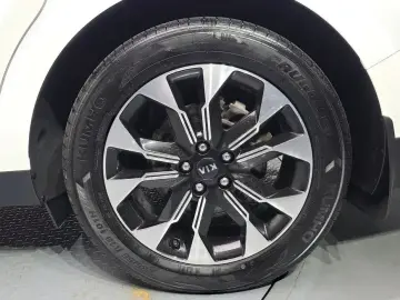 2021 Kia Carnival с пробегом 84 339 км