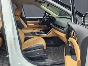 2021 Kia Carnival с пробегом 123 477 км