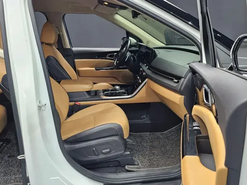 2021 Kia Carnival с пробегом 123 477 км