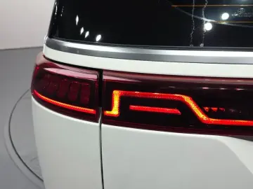 2021 Kia Carnival с пробегом 84 339 км