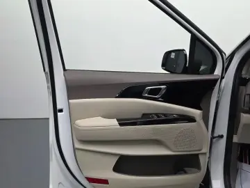 2021 Kia Carnival с пробегом 84 339 км