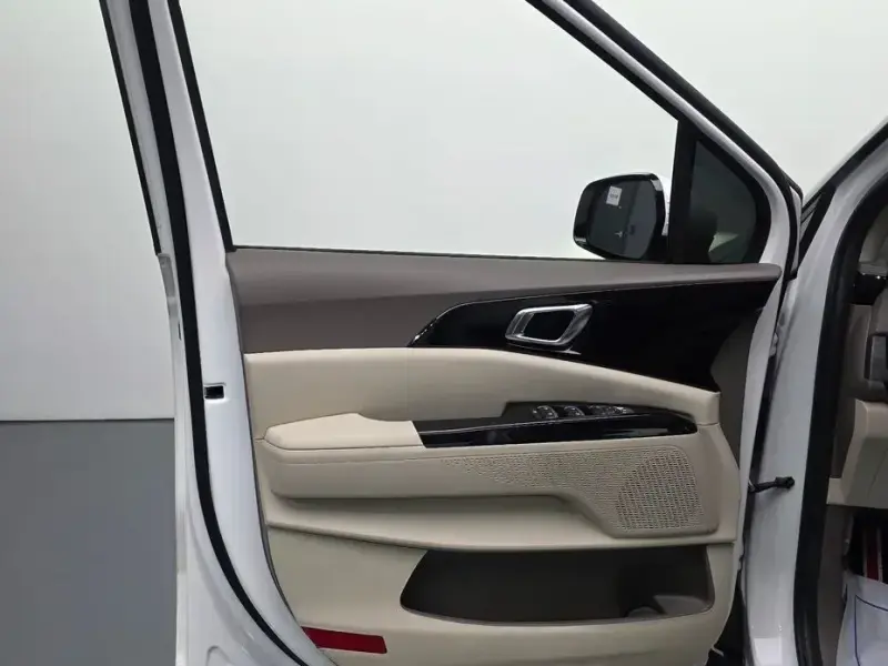 2021 Kia Carnival с пробегом 84 339 км