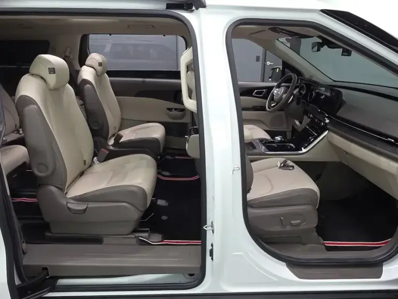 2021 Kia Carnival с пробегом 84 339 км