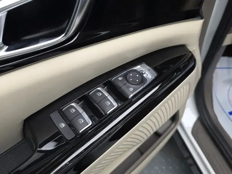 2021 Kia Carnival с пробегом 84 339 км