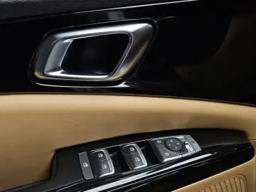2021 Kia Carnival с пробегом 123 477 км