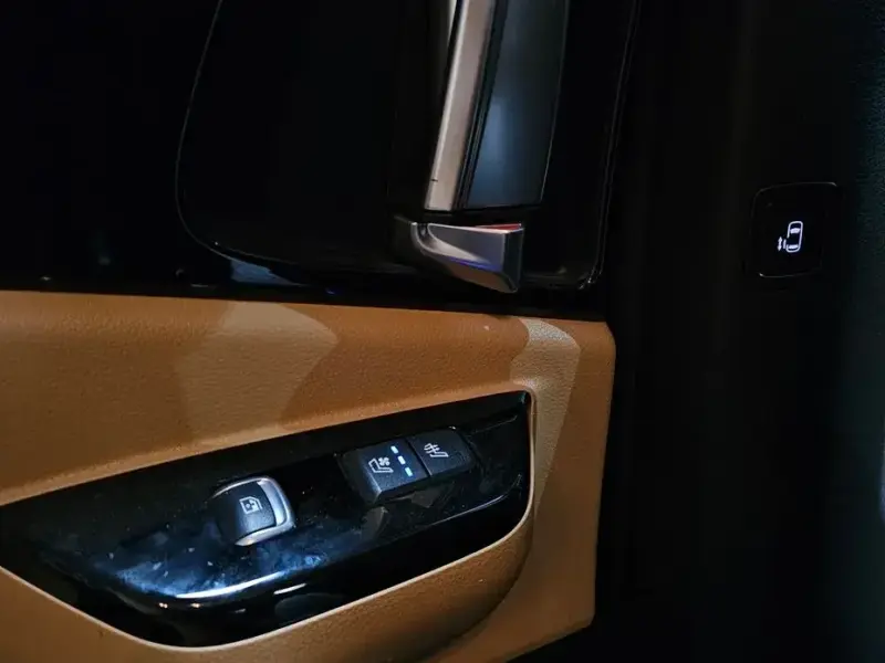 2021 Kia Carnival с пробегом 123 477 км