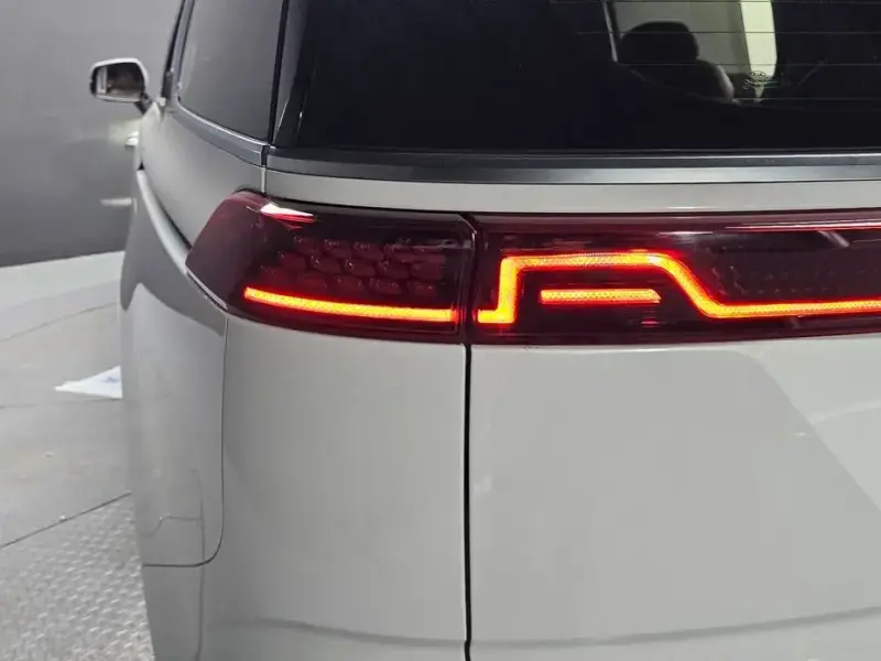 2021 Kia Carnival с пробегом 123 477 км