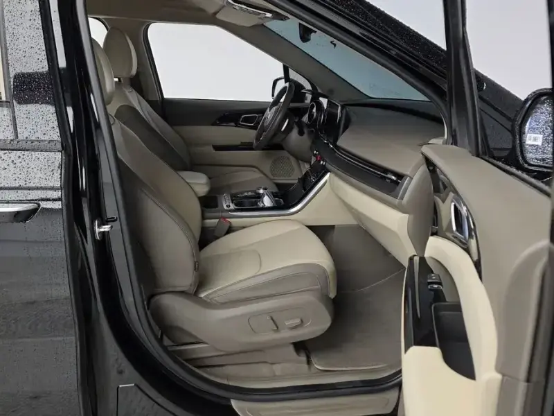 2021 Kia Carnival с пробегом 126 507 км
