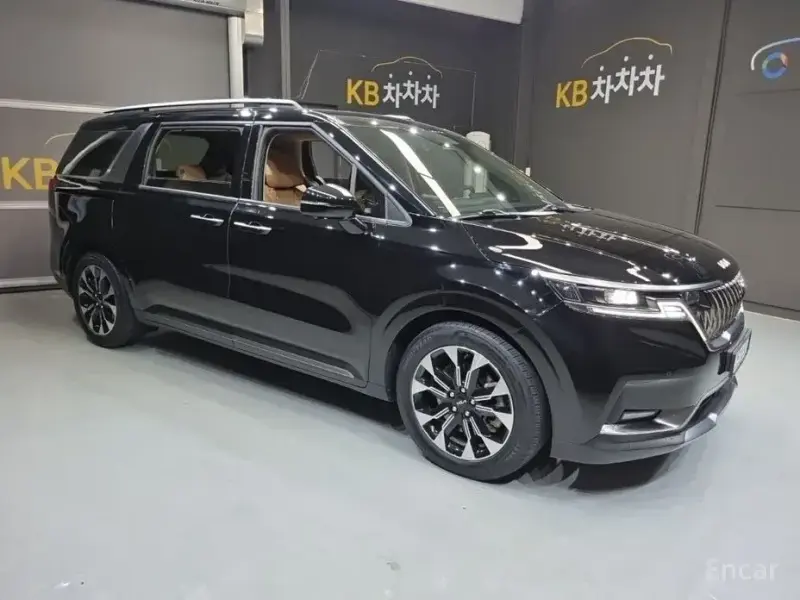 2022 Kia Carnival с пробегом 58 065 км
