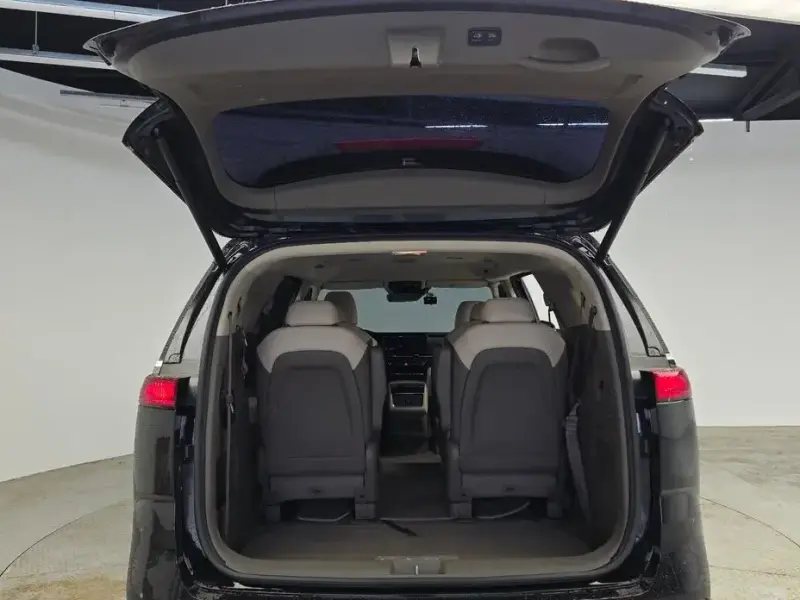 2021 Kia Carnival с пробегом 126 507 км