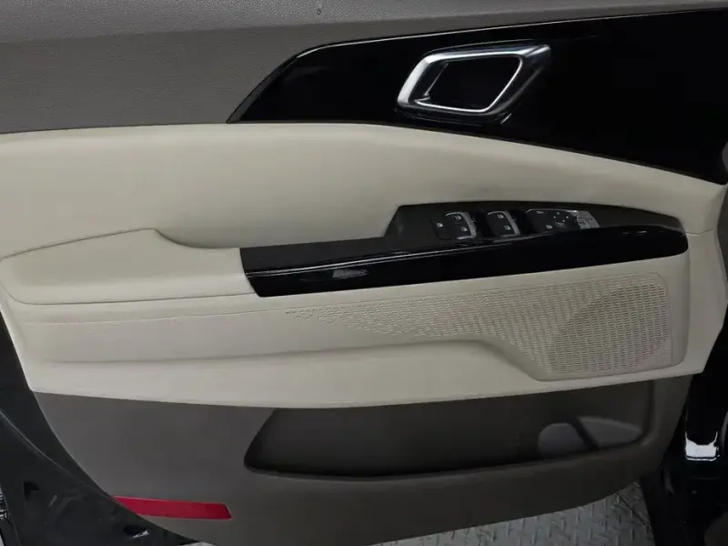 2021 Kia Carnival с пробегом 126 507 км