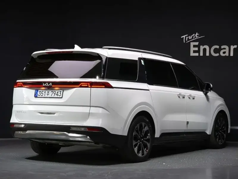 2022 Kia Carnival с пробегом 122 143 км