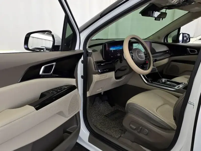 2022 Kia Carnival с пробегом 122 143 км
