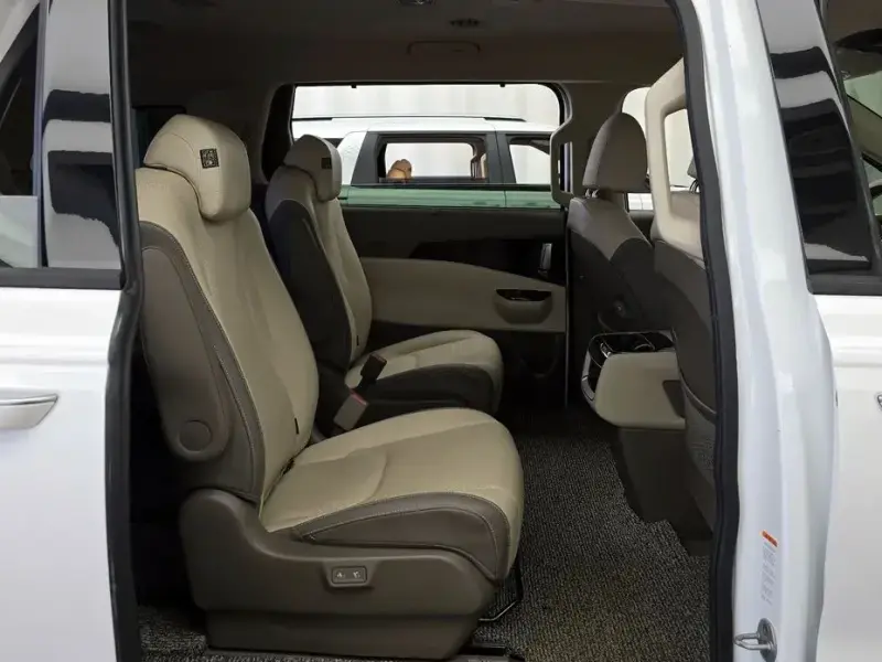 2022 Kia Carnival с пробегом 122 143 км