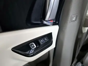 2022 Kia Carnival с пробегом 122 143 км