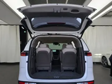 2022 Kia Carnival с пробегом 122 143 км