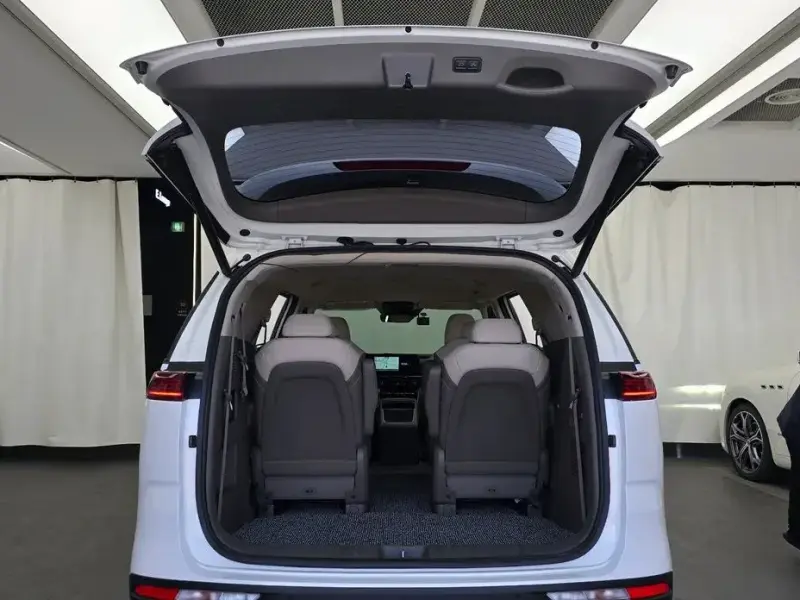 2022 Kia Carnival с пробегом 122 143 км