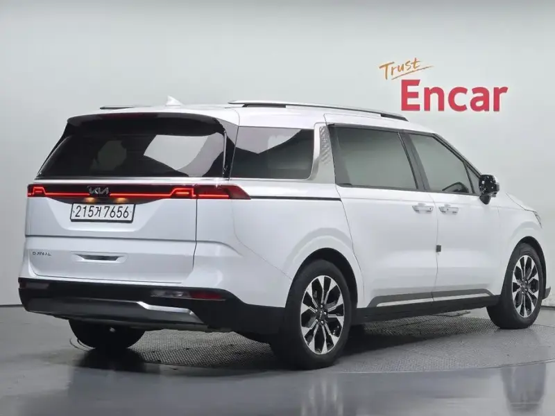2022 Kia Carnival с пробегом 143 375 км