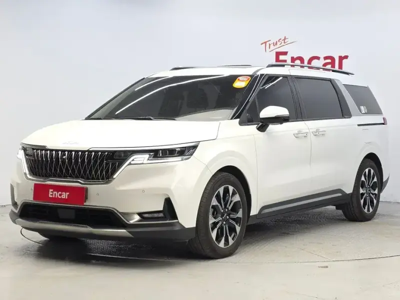2022 Kia Carnival с пробегом 30 674 км