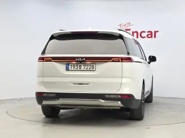 2022 Kia Carnival с пробегом 30 674 км