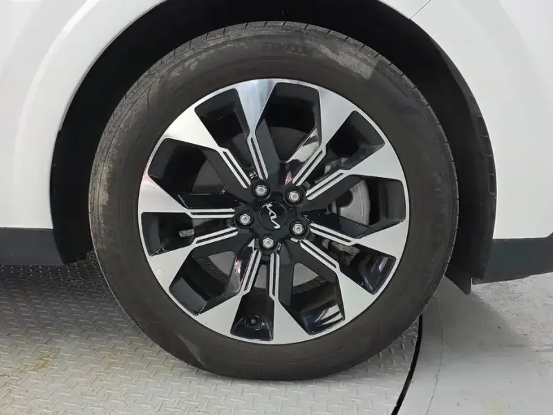 2022 Kia Carnival с пробегом 30 674 км